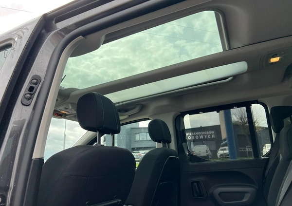 Toyota Proace City Verso cena 149000 przebieg: 5337, rok produkcji 2023 z Olszyna małe 596